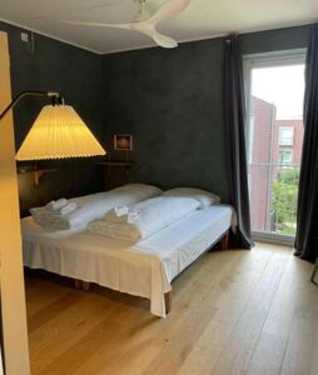 Three Floors - With Four Br In The Lejlighed *