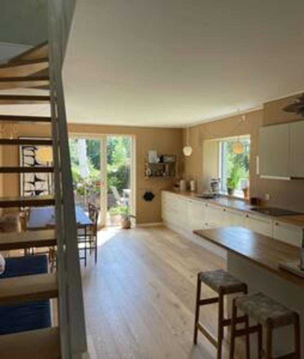 Lejlighed Three Floors - With Four Br In The *