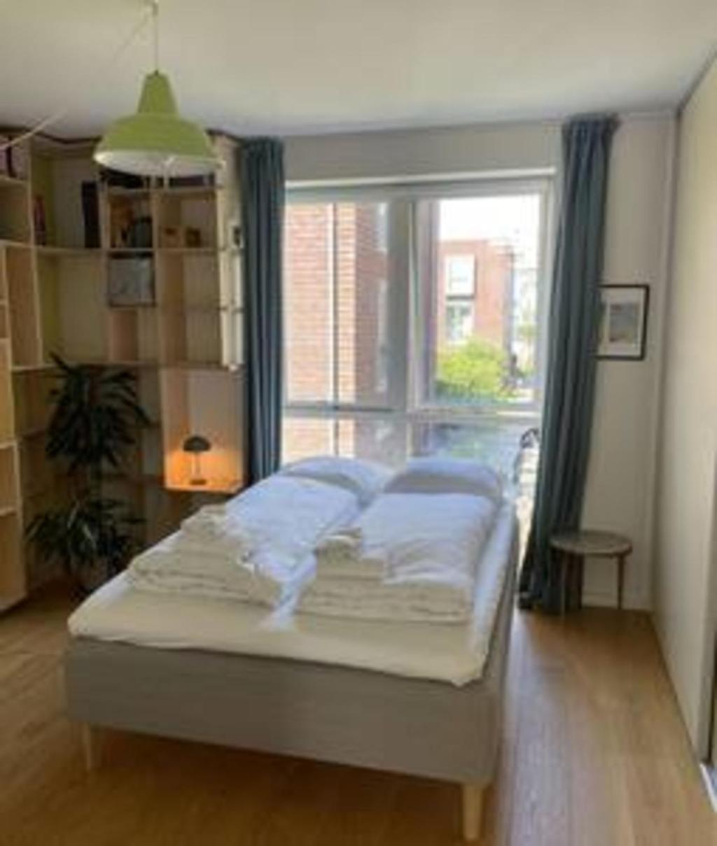 Three Floors - With Four Br In The Lejlighed *