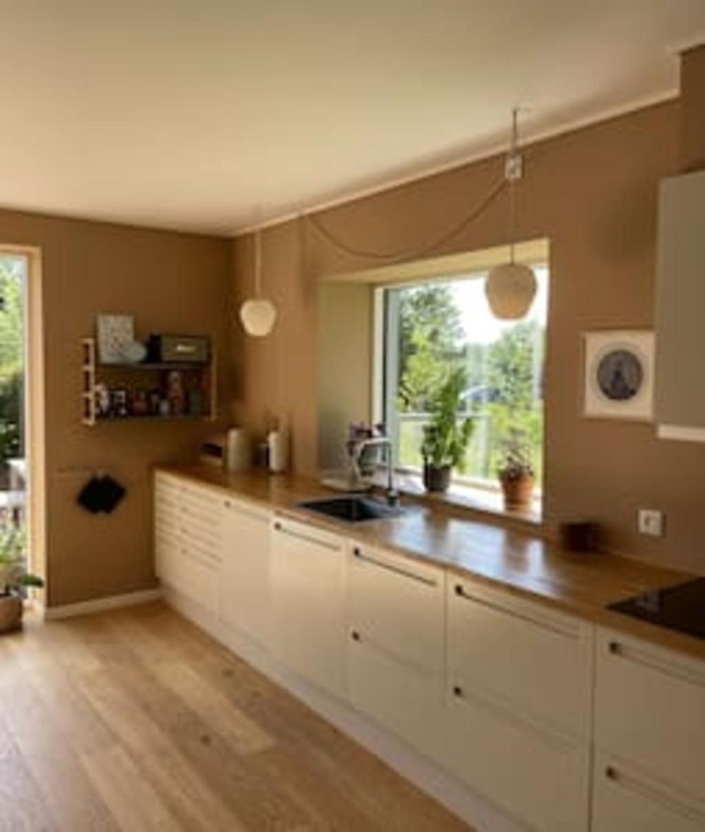 Three Floors - With Four Br In The Lejlighed *